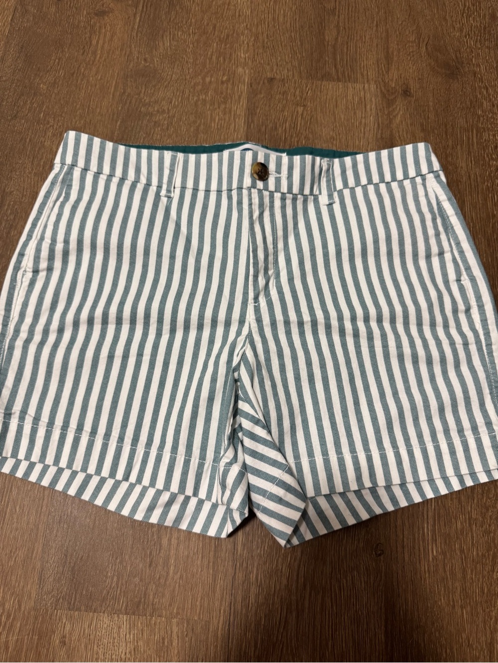 Old Navy Women’s Striped Everyday Short Size 10
